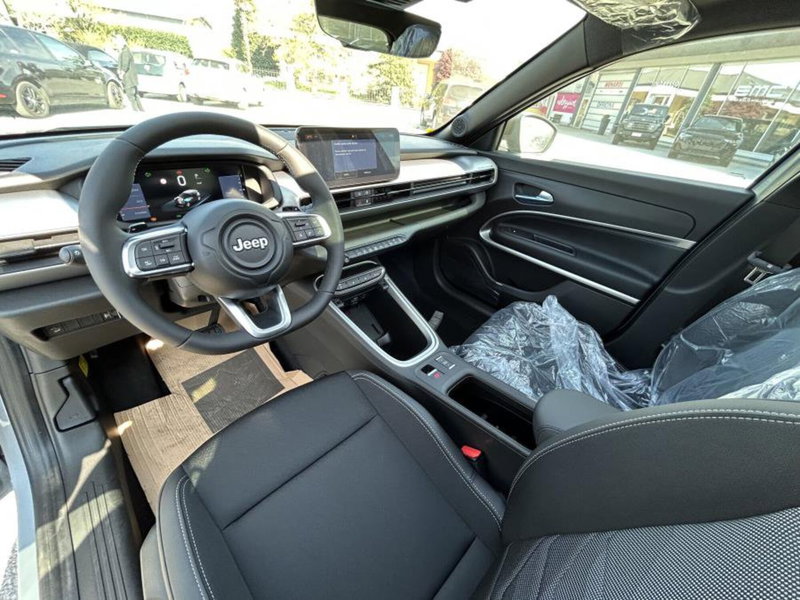 Jeep Avenger nuova a Cuneo (8)