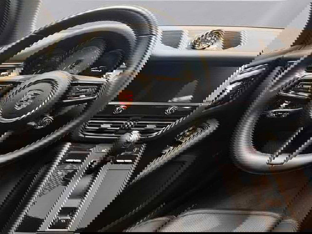 Porsche Macan usata a Milano (12)