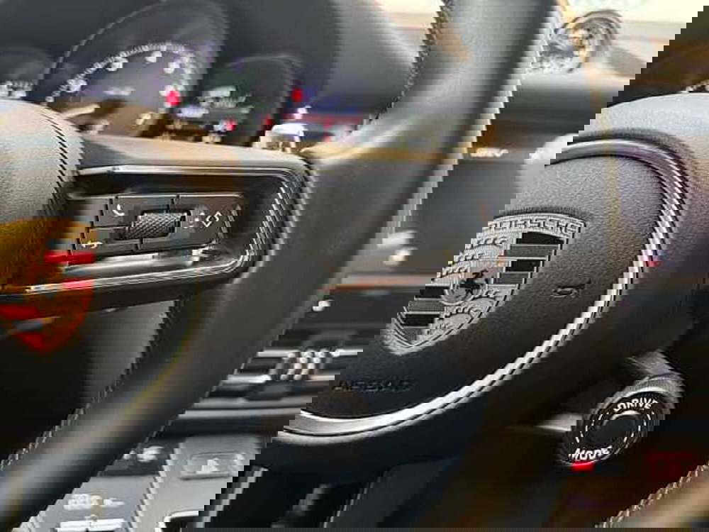 Porsche Macan usata a Milano (18)