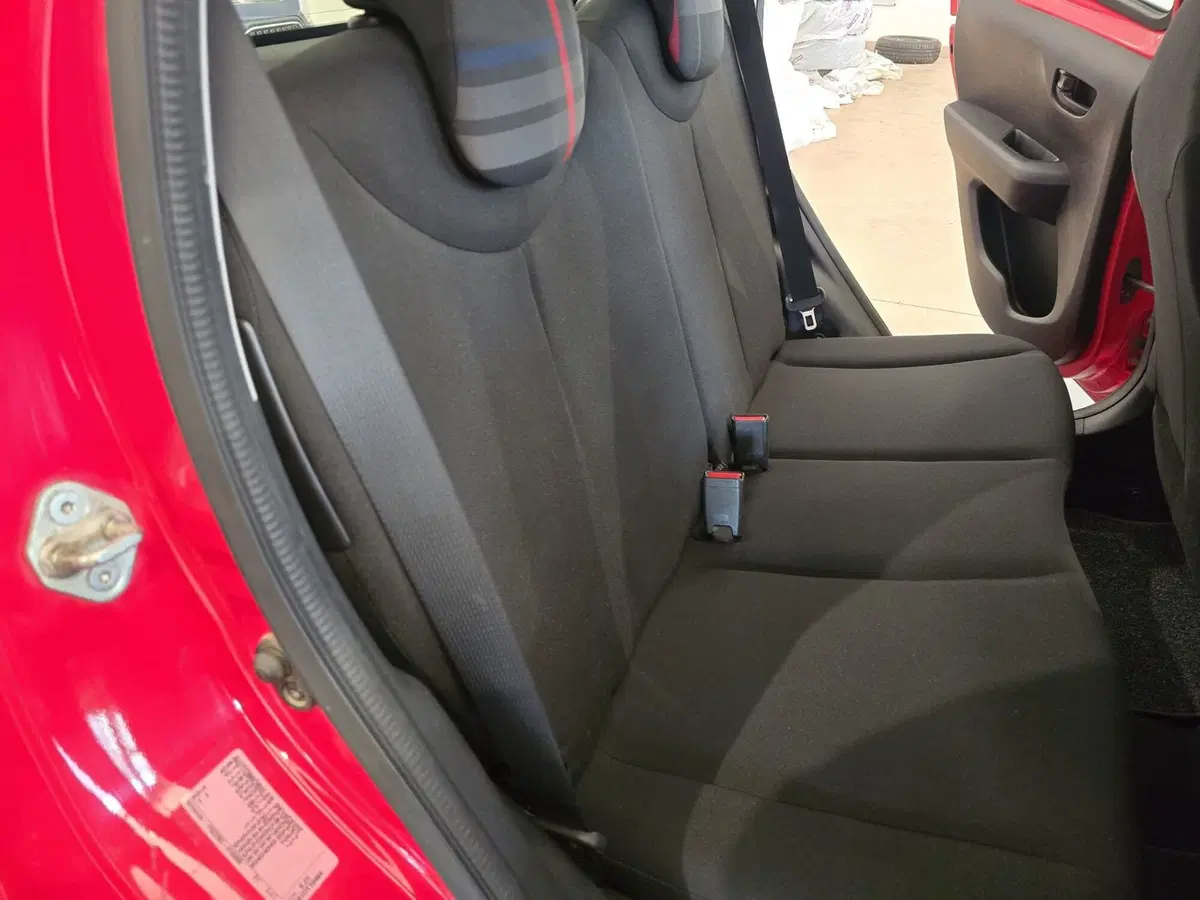Peugeot 108 usata a Rimini (12)