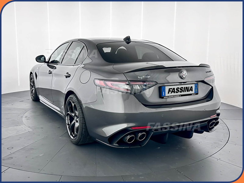 Alfa Romeo Giulia usata a Milano (4)