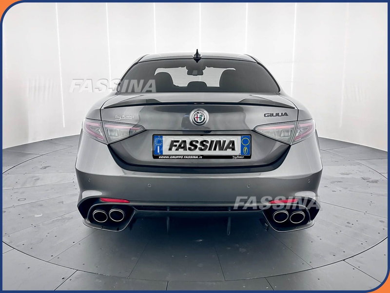 Alfa Romeo Giulia usata a Milano (5)