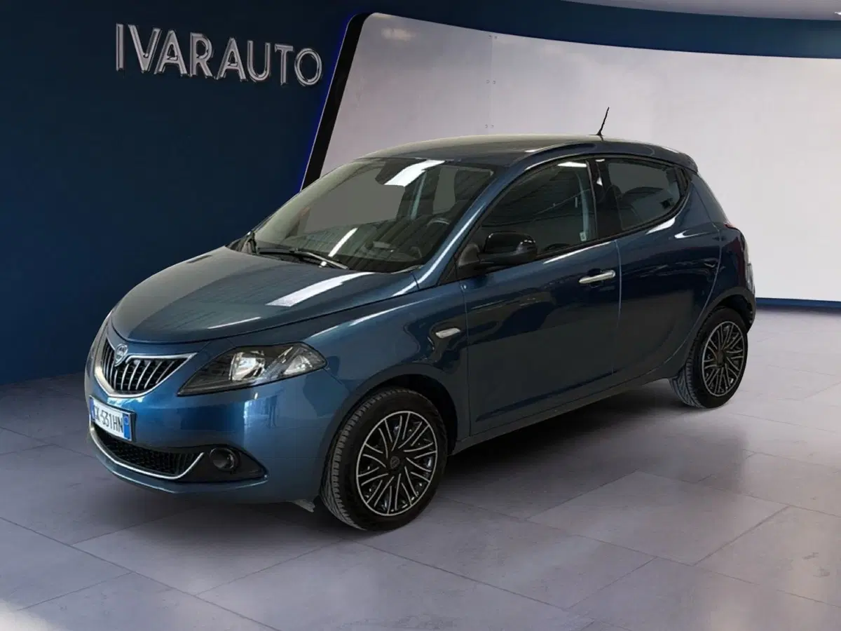 Lancia Ypsilon usata a Arezzo