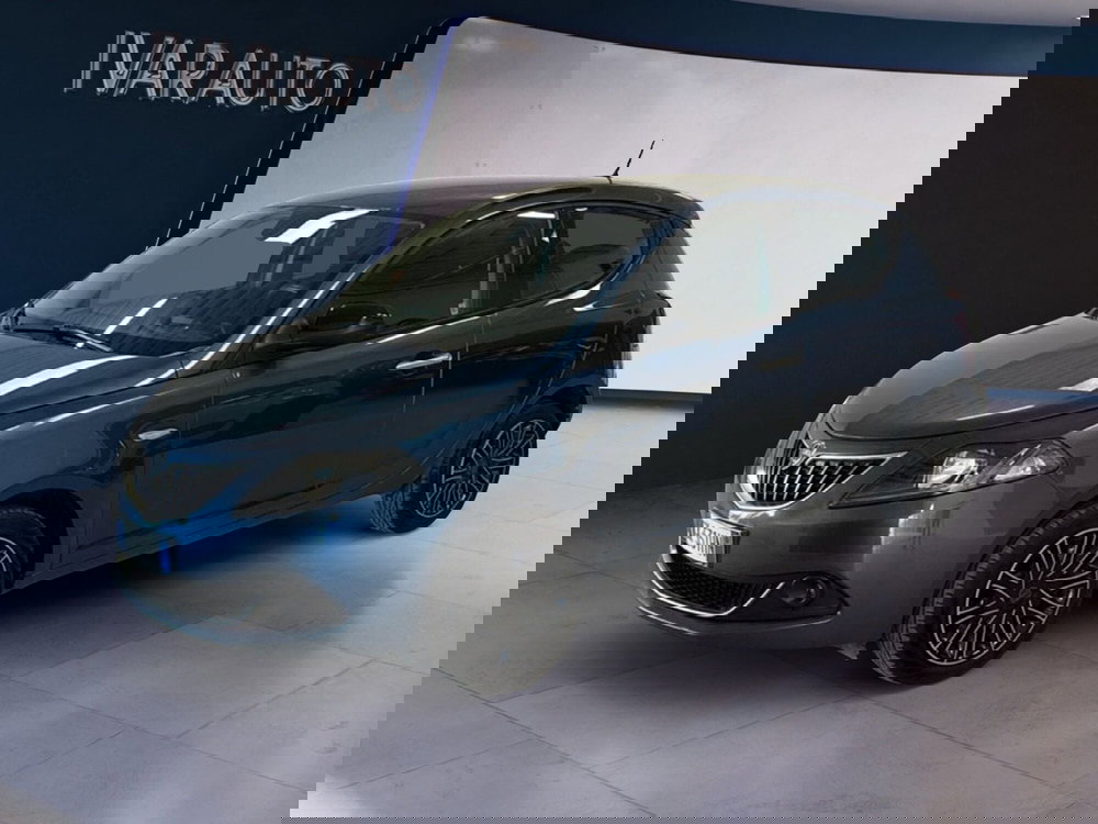 Lancia Ypsilon usata a Arezzo