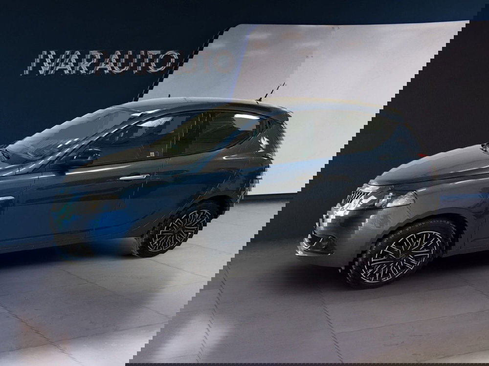 Lancia Ypsilon usata a Arezzo (2)