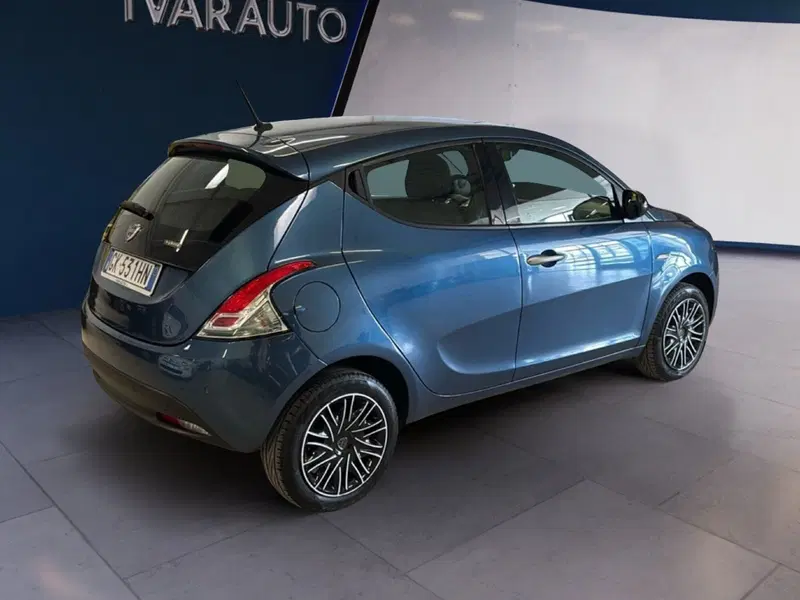 Lancia Ypsilon usata a Arezzo (6)