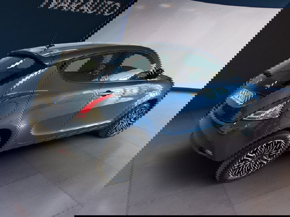 Lancia Ypsilon usata a Arezzo (6)