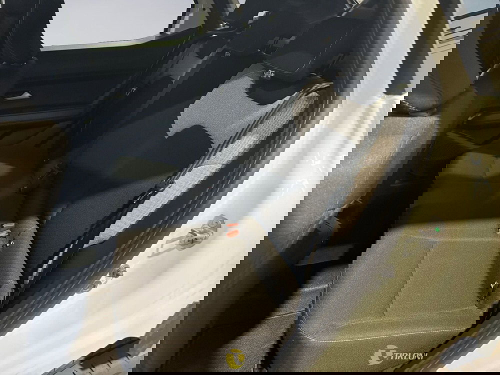 Dacia Duster usata a Milano (12)