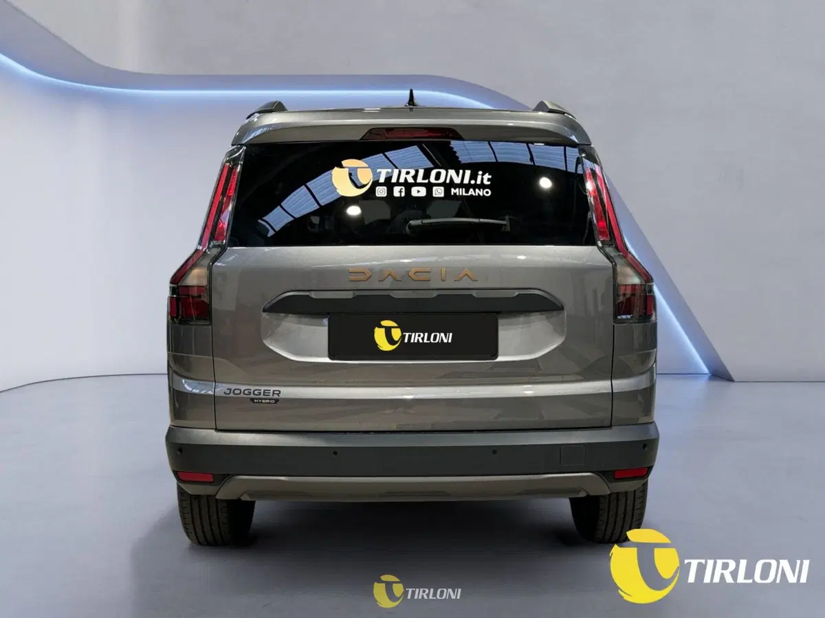 Dacia Jogger usata a Milano (7)