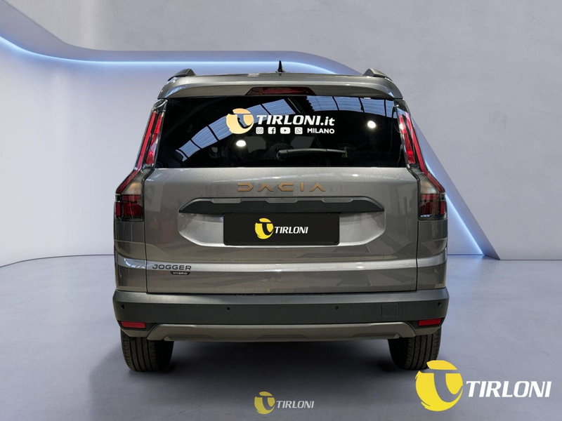 Dacia Jogger usata a Milano (7)