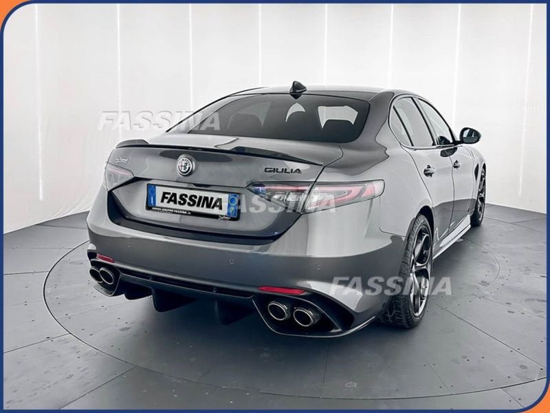 Alfa Romeo Giulia usata a Milano (6)