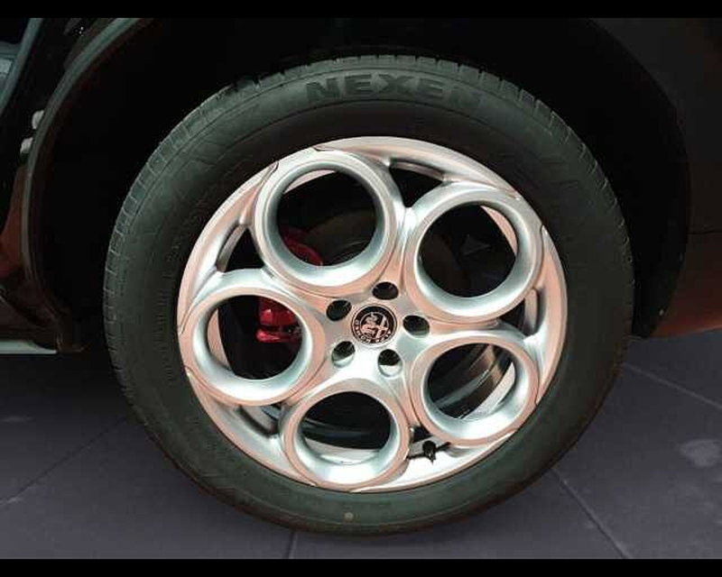 Alfa Romeo Tonale usata a Cuneo (15)