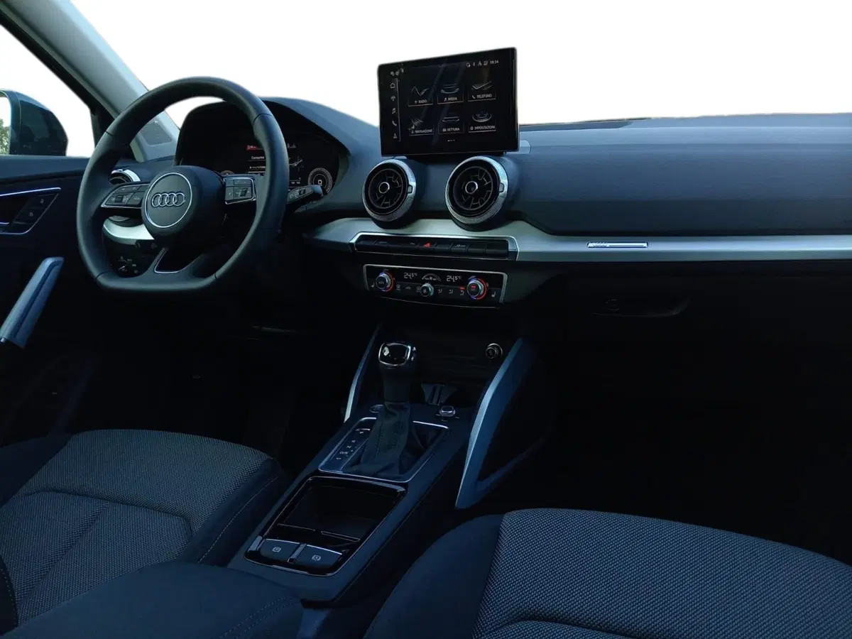 Audi Q2 usata a Bari (4)