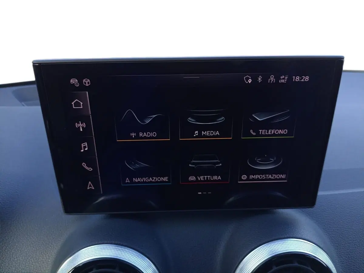 Audi Q2 usata a Bari (6)
