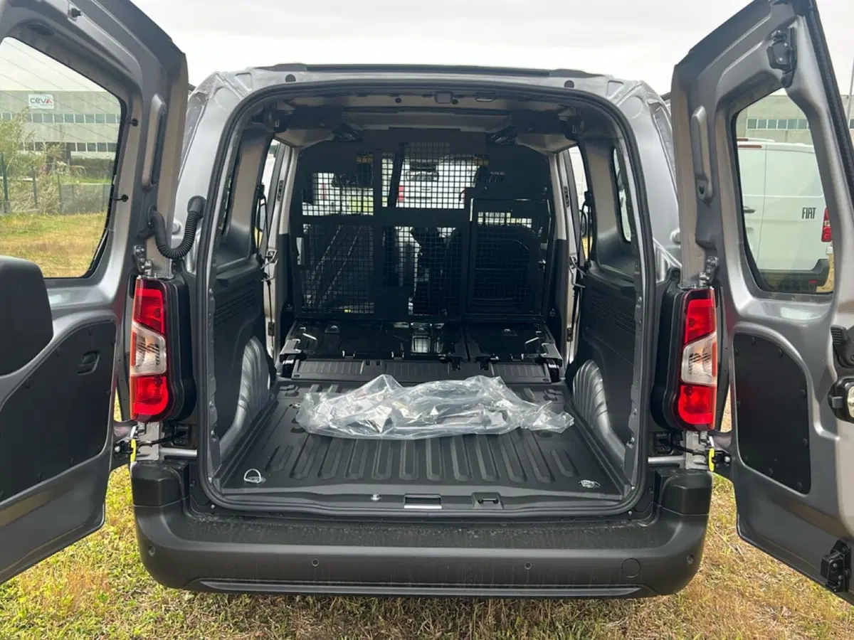 Fiat Doblò Furgone nuova a Bergamo (18)