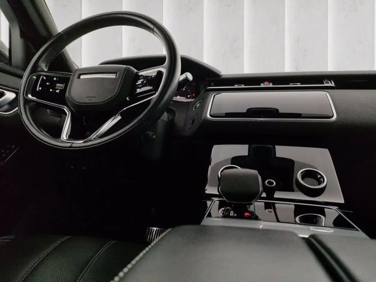 Land Rover Range Rover Velar usata a Pavia (16)