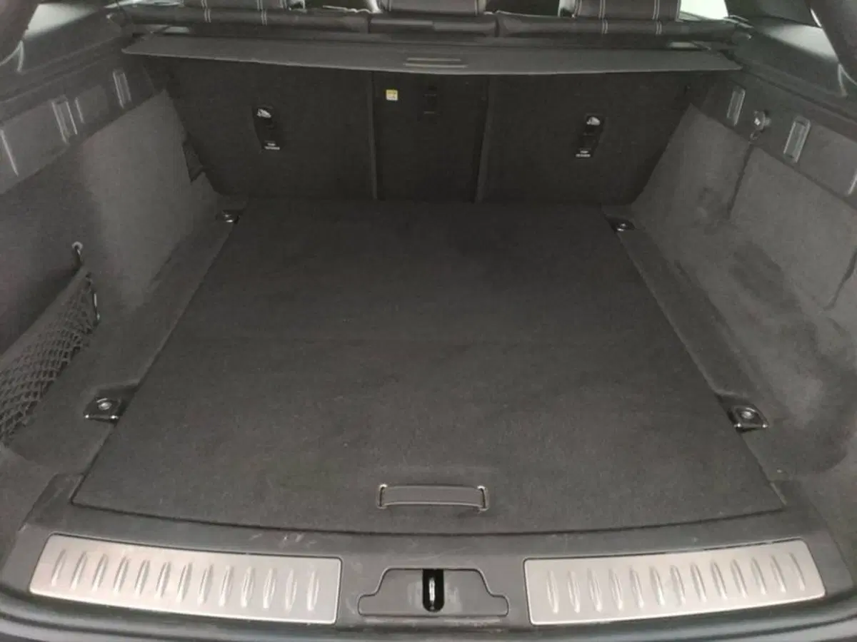 Land Rover Range Rover Velar usata a Pavia (20)