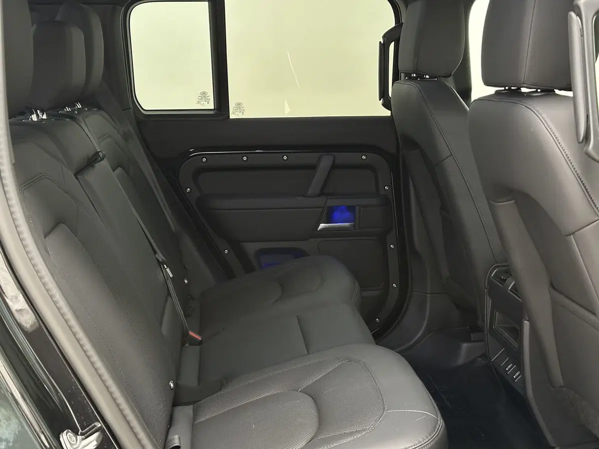 Land Rover Defender usata a Lodi (5)