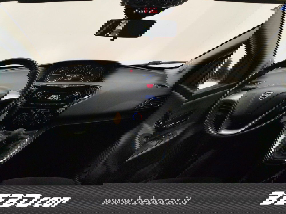 Lancia Ypsilon usata a Torino (12)