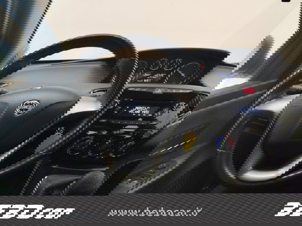 Lancia Ypsilon usata a Torino (13)