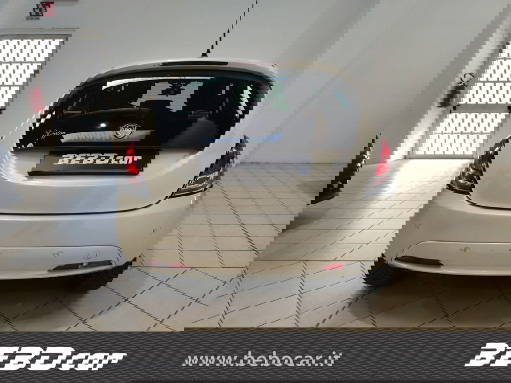 Lancia Ypsilon usata a Torino (18)