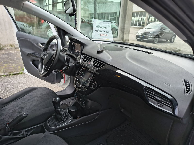Opel Corsa usata a Padova (14)