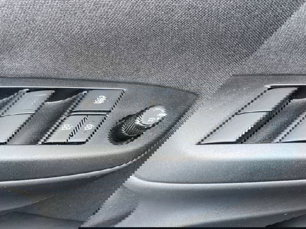 Toyota Yaris Cross usata a Reggio Calabria (17)