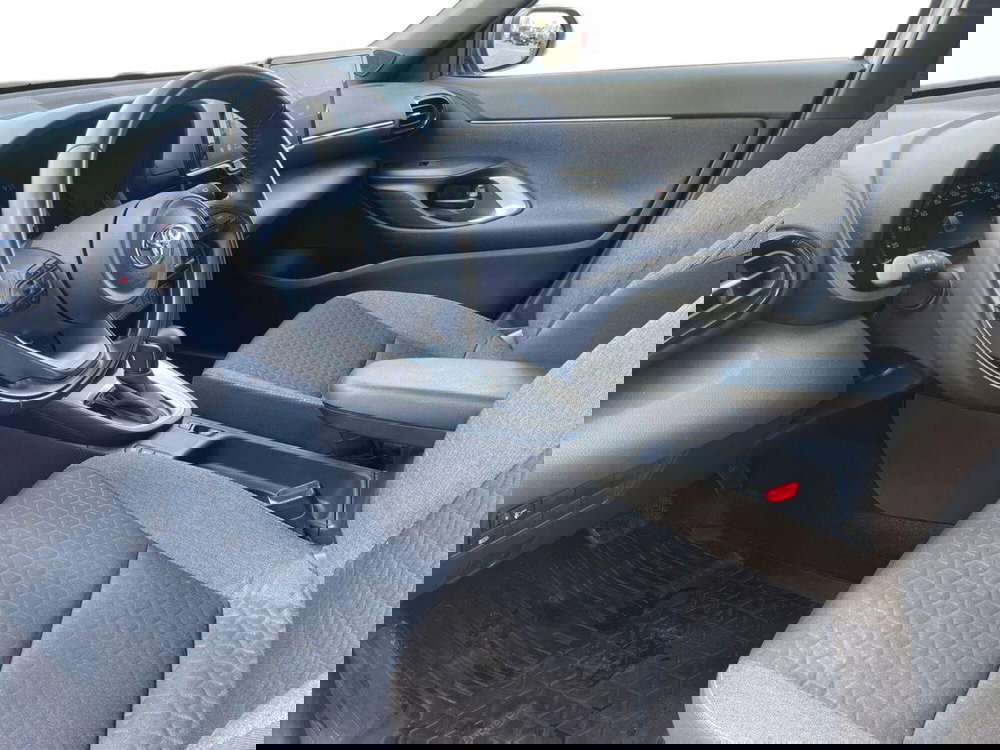 Toyota Yaris Cross usata a Reggio Calabria (7)