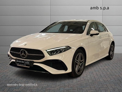 Mercedes-Benz Classe A 250 e Automatic Plug-in hybrid Premium del 2024 usata a Pozzuoli