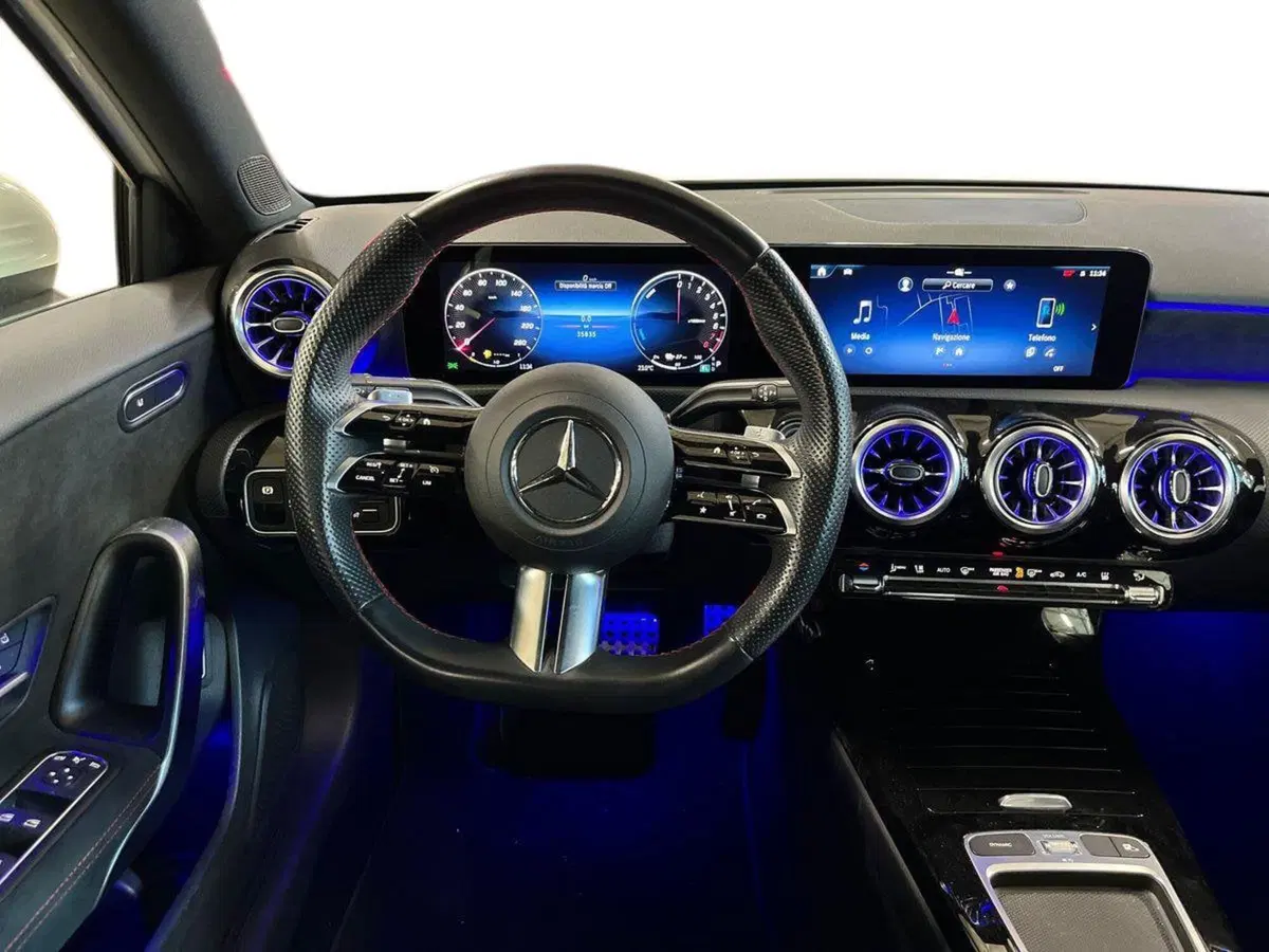 Mercedes-Benz Classe A usata a Napoli (12)