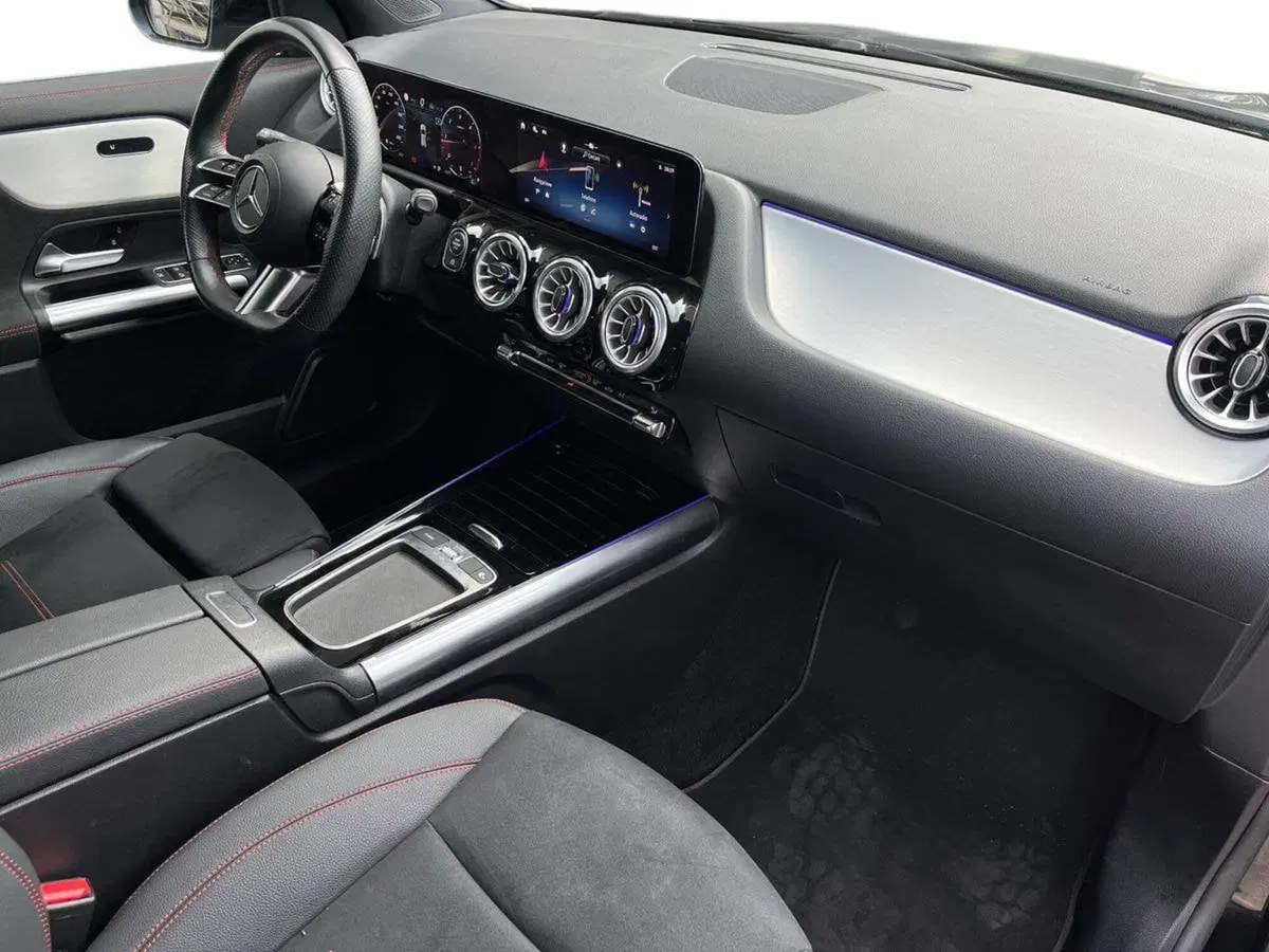 Mercedes-Benz GLA SUV usata a Napoli (13)
