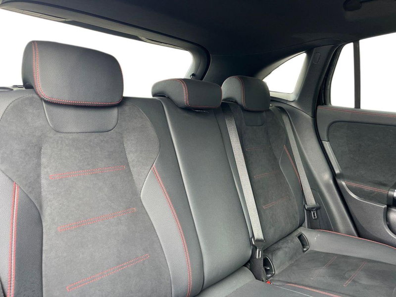 Mercedes-Benz GLA SUV usata a Napoli (14)