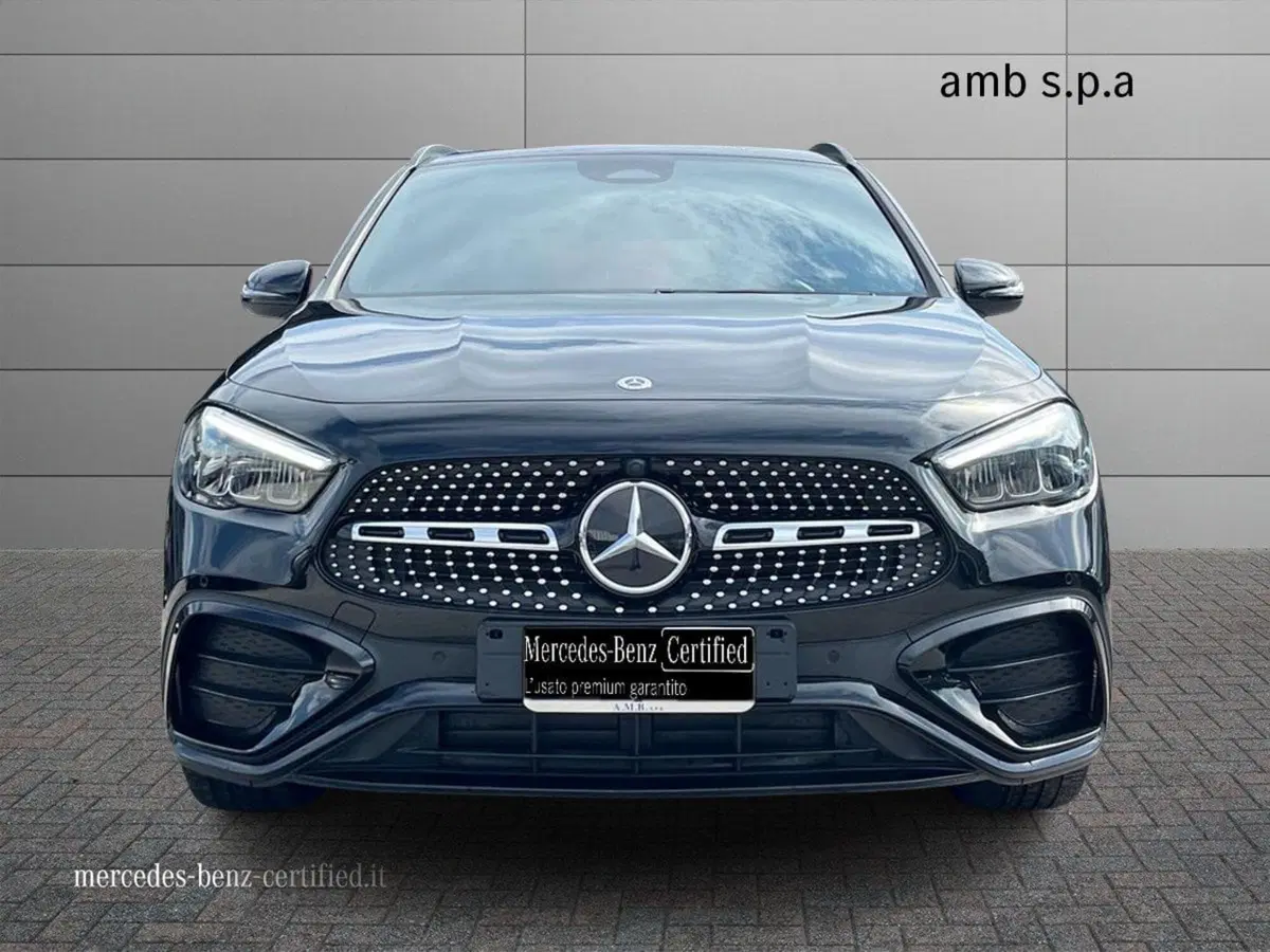 Mercedes-Benz GLA SUV usata a Napoli (3)