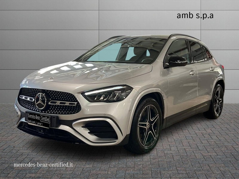 Mercedes-Benz GLA SUV usata a Napoli