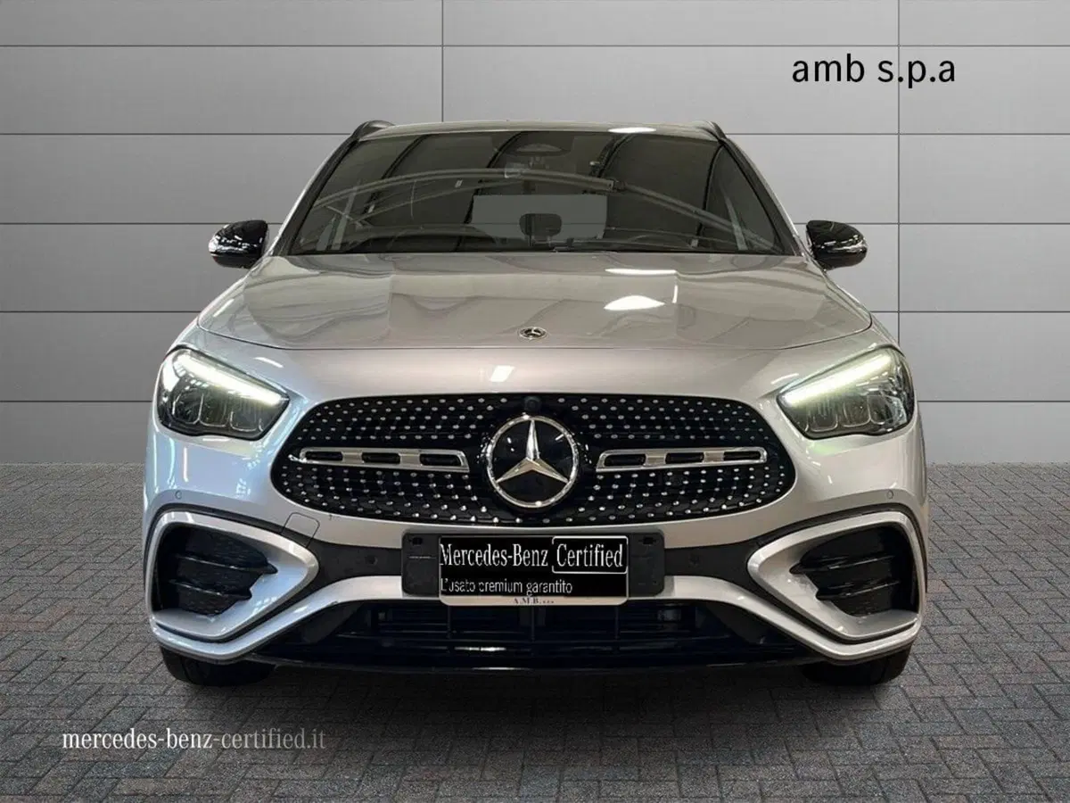 Mercedes-Benz GLA SUV usata a Napoli (3)