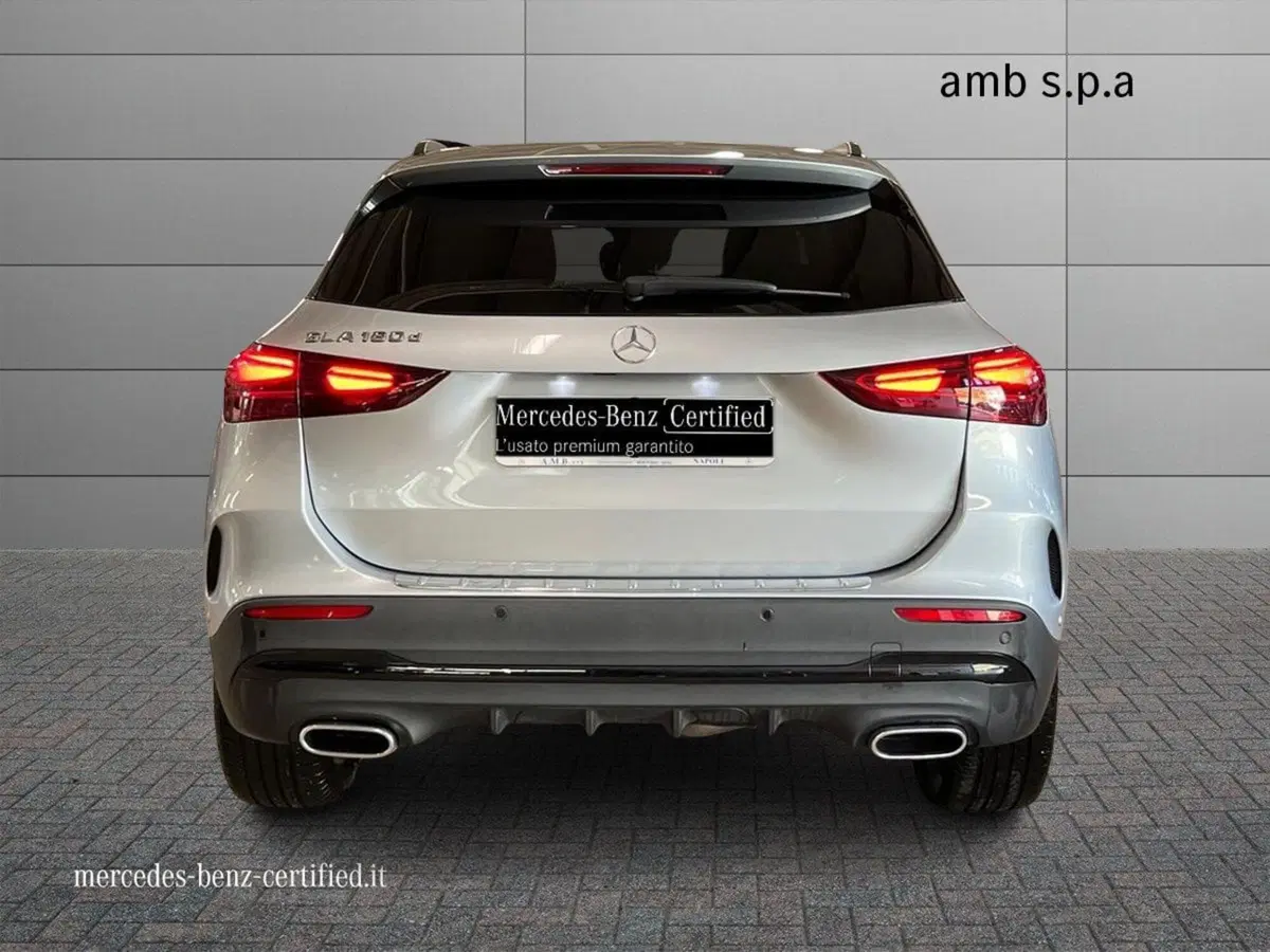 Mercedes-Benz GLA SUV usata a Napoli (4)