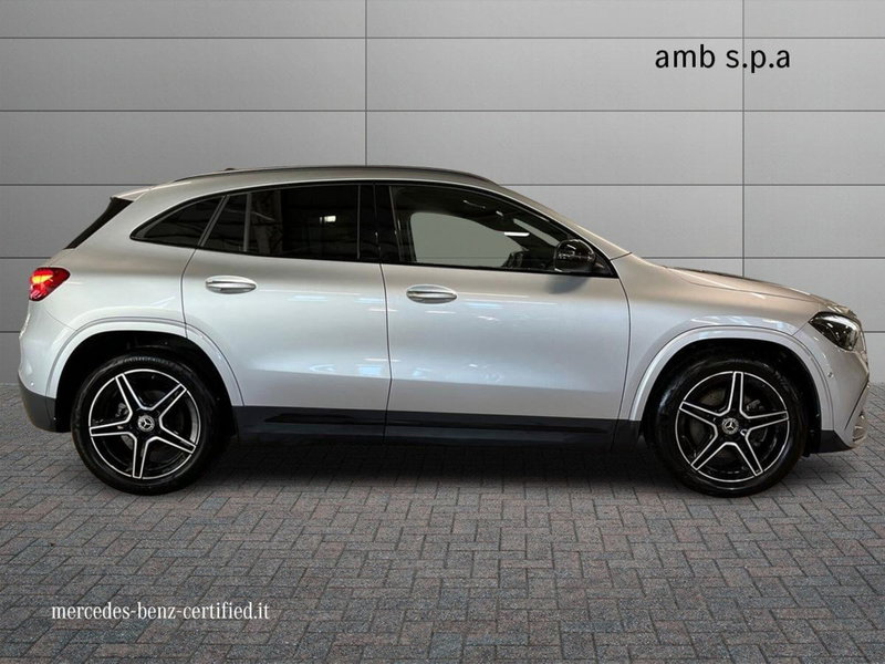 Mercedes-Benz GLA SUV usata a Napoli (5)