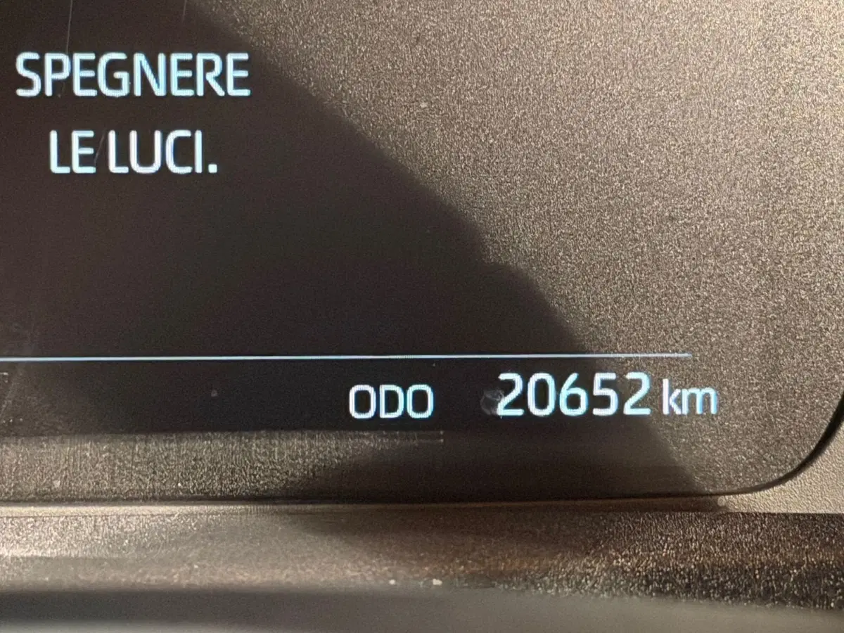 Toyota Aygo X usata a Genova (15)