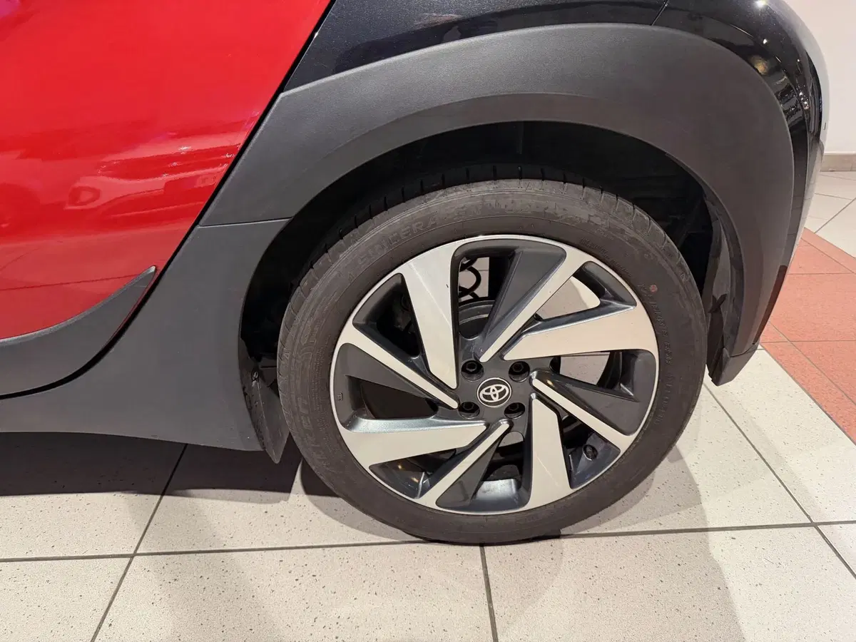 Toyota Aygo X usata a Genova (16)
