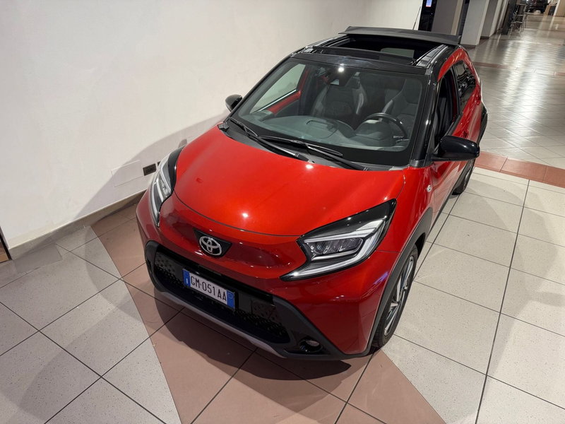 Toyota Aygo X usata a Genova (8)