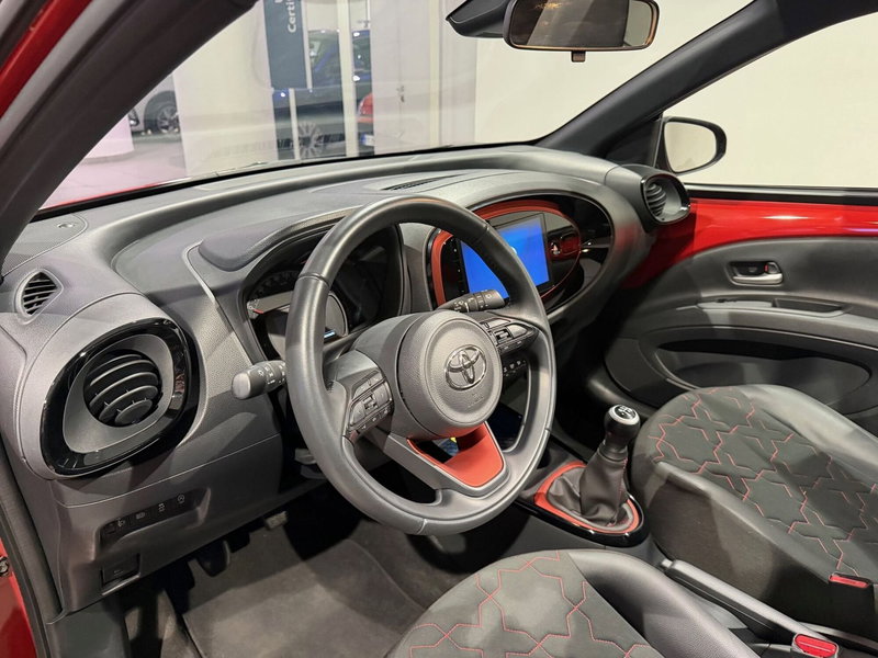 Toyota Aygo X usata a Genova (9)