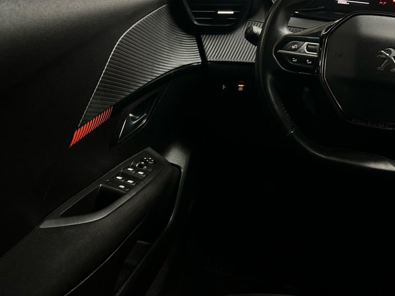 Peugeot 208 usata a Roma (13)