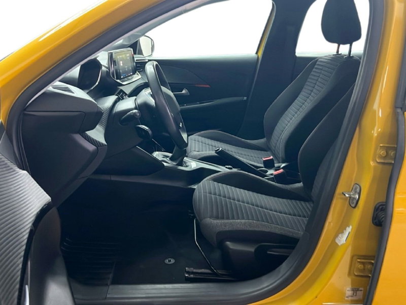 Peugeot 208 usata a Roma (14)