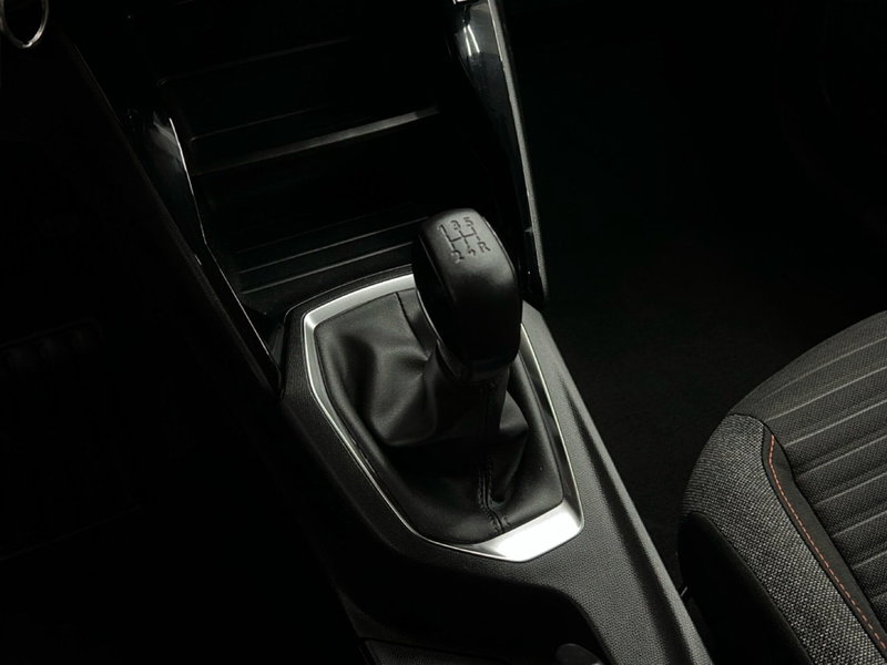 Peugeot 208 usata a Roma (16)