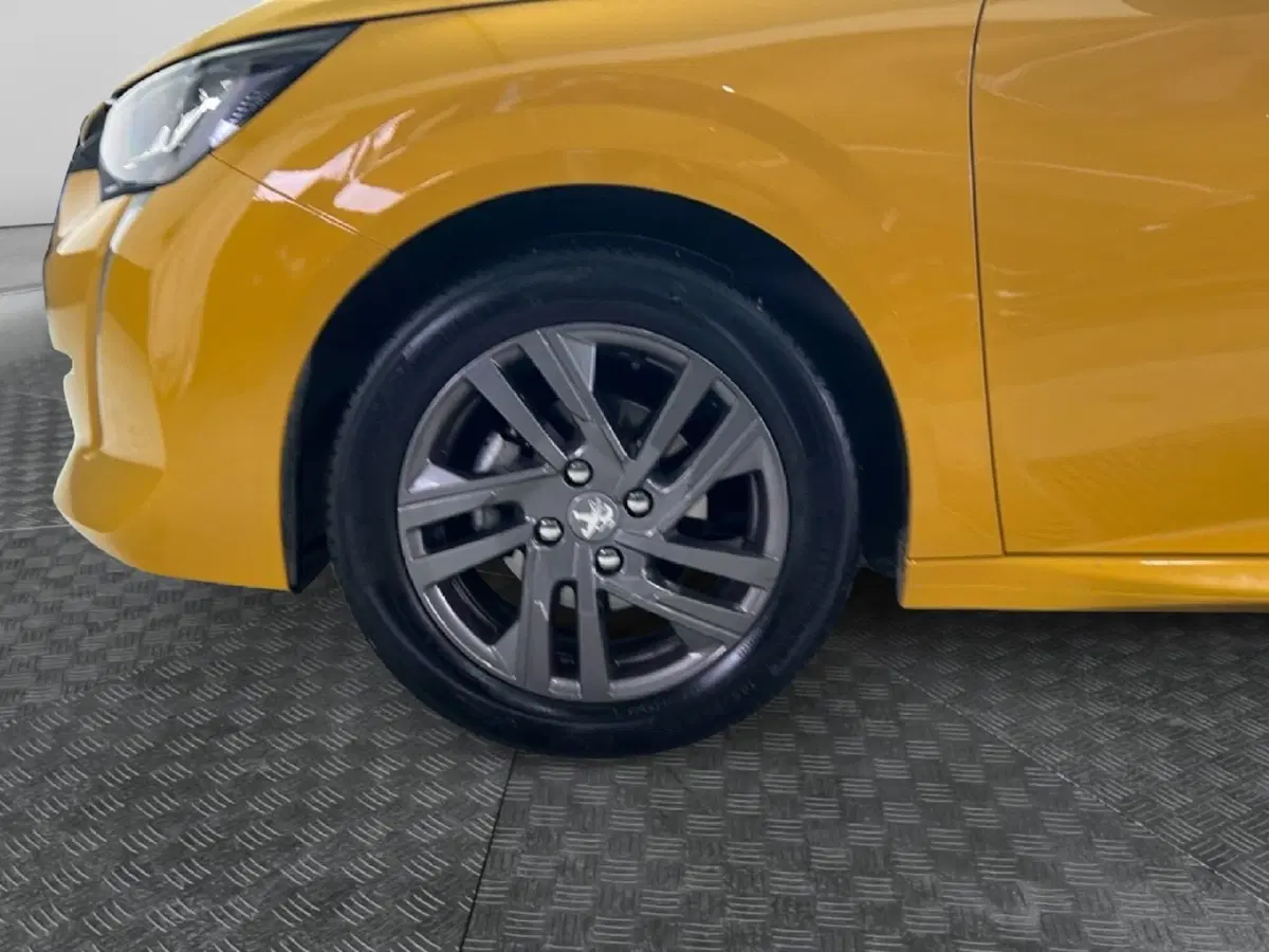 Peugeot 208 usata a Roma (9)