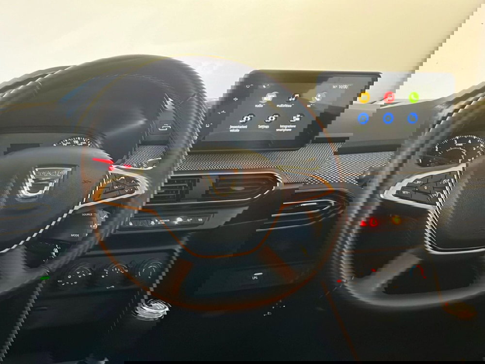 Dacia Jogger usata a Roma (12)