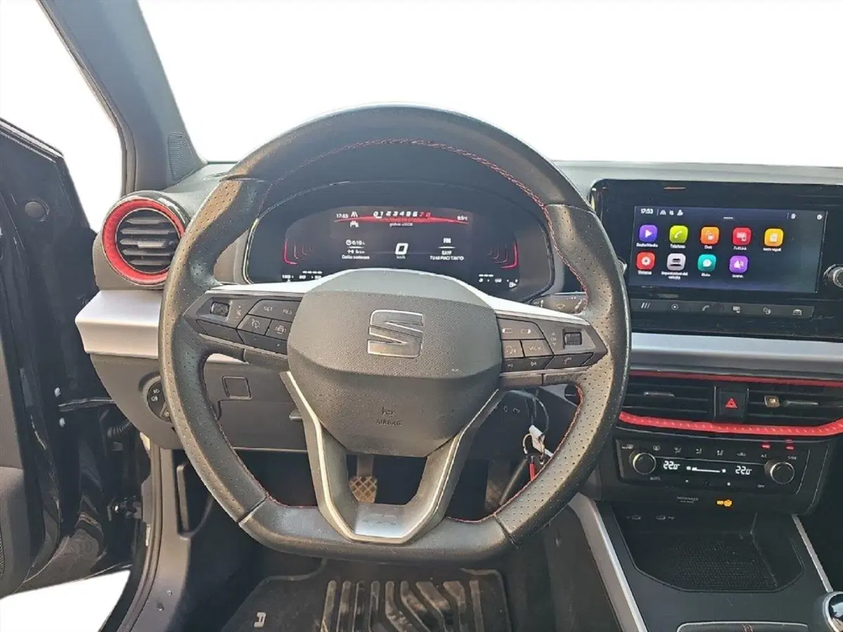 SEAT Arona usata a Lecco (10)