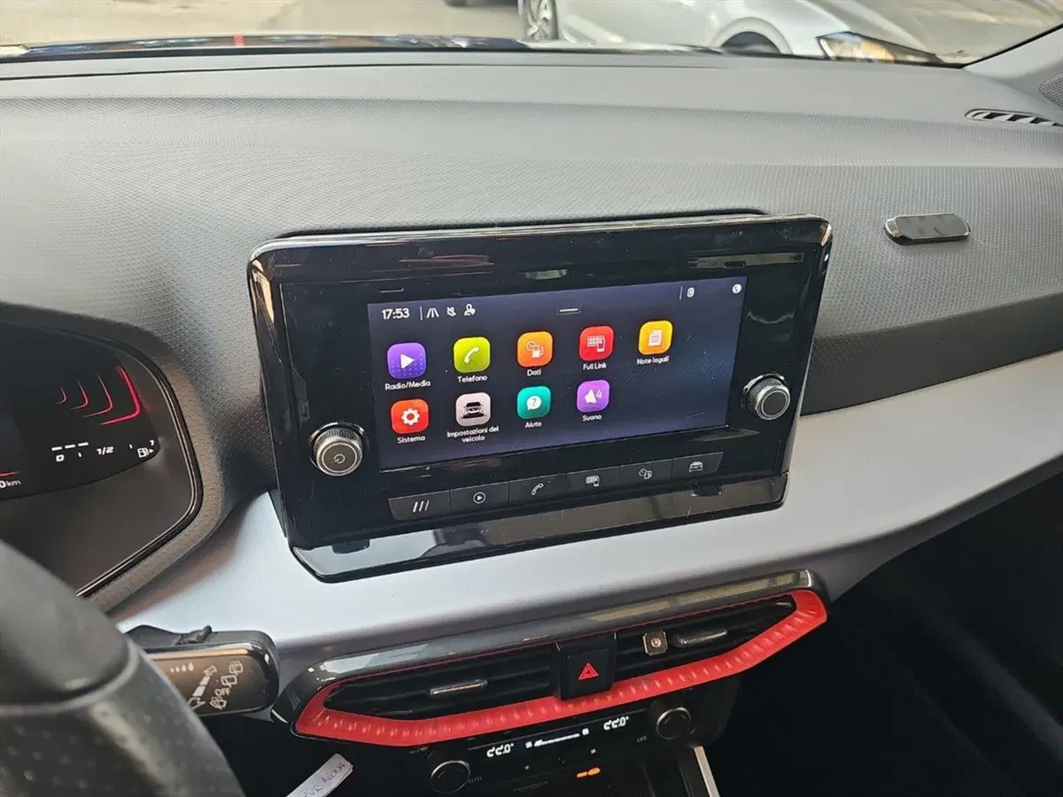 SEAT Arona usata a Lecco (15)