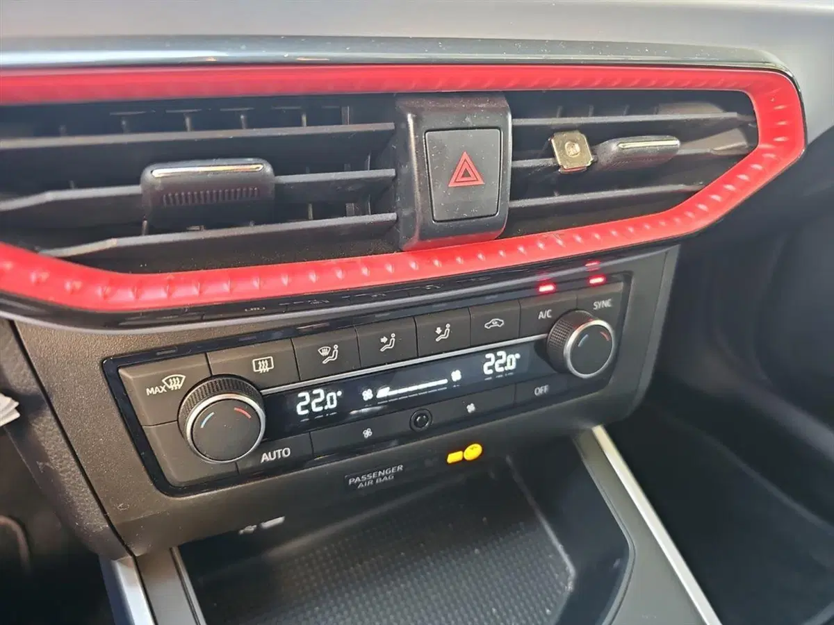 SEAT Arona usata a Lecco (16)