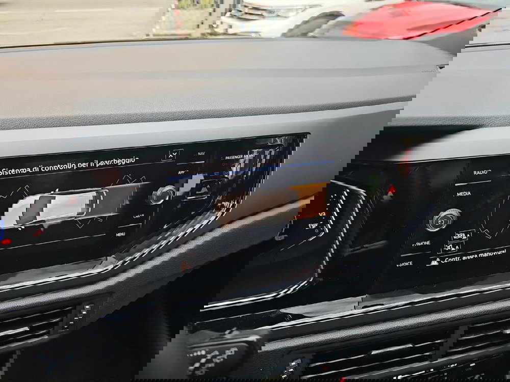 Volkswagen Taigo usata a Lecco (11)